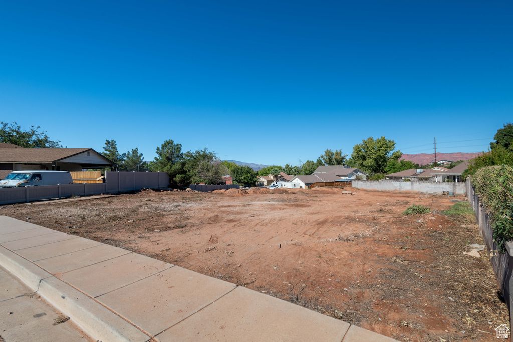 Photo of 1312 SOUTHWIND DR #37, Saint George, UT 84770 (MLS # 2119441)