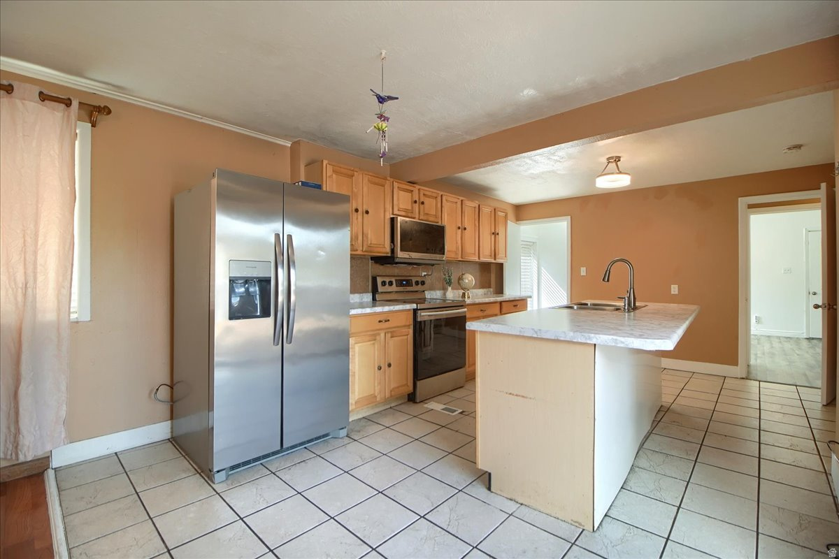 SOUTH SALT LAKE - Residential