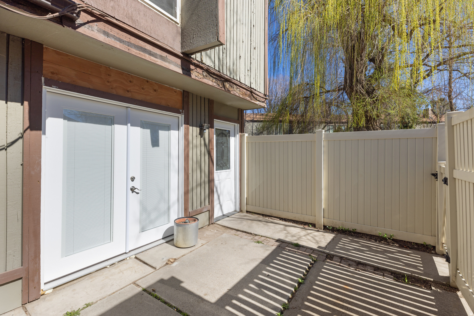 WILLOWS CONDM - Residential