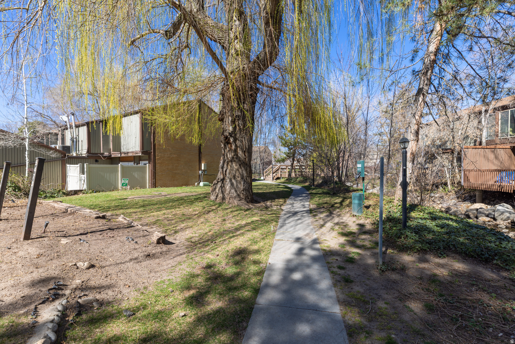 WILLOWS CONDM - Residential