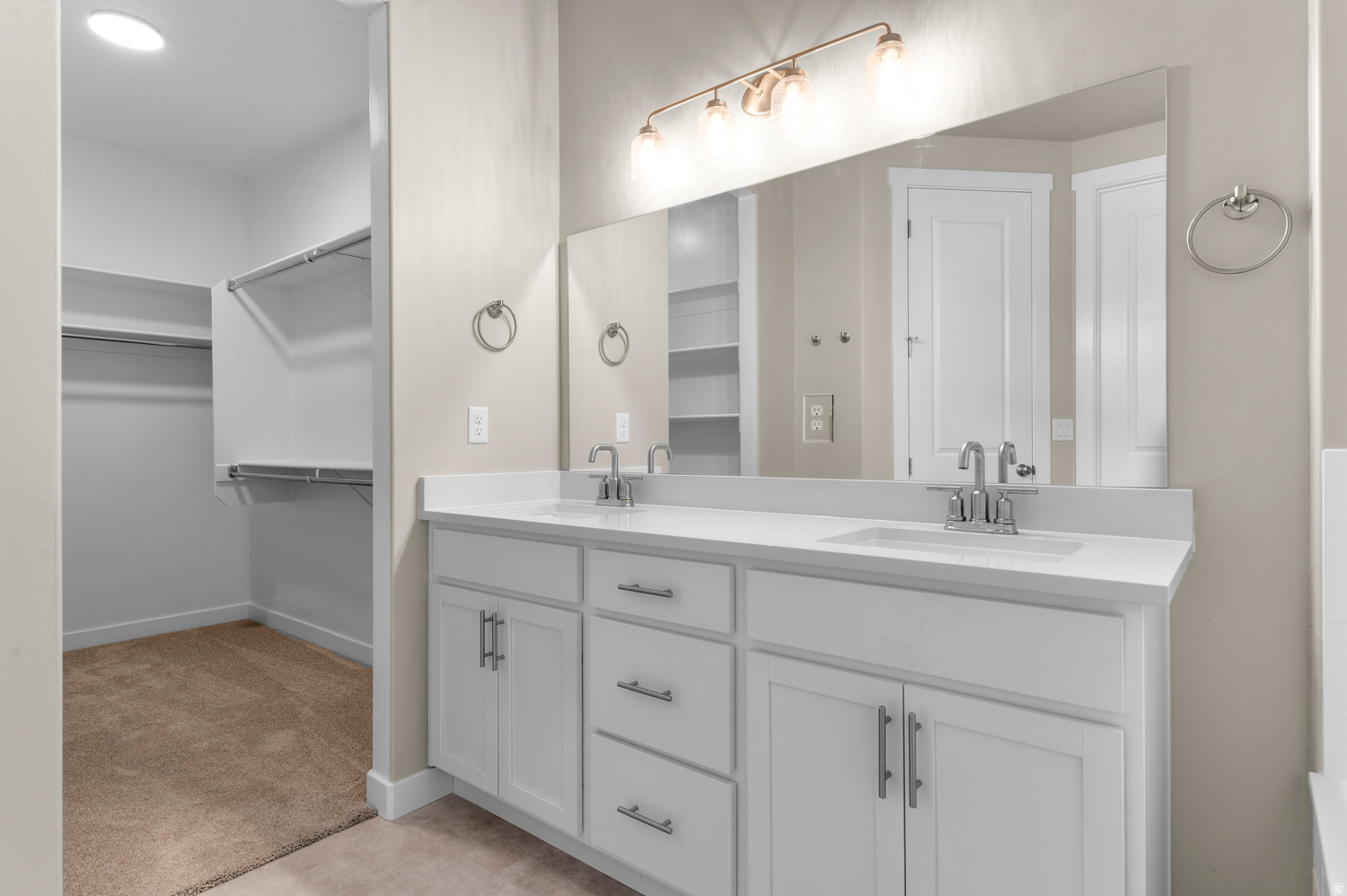 OVERLAND COLLECTION V2 264 - Residential