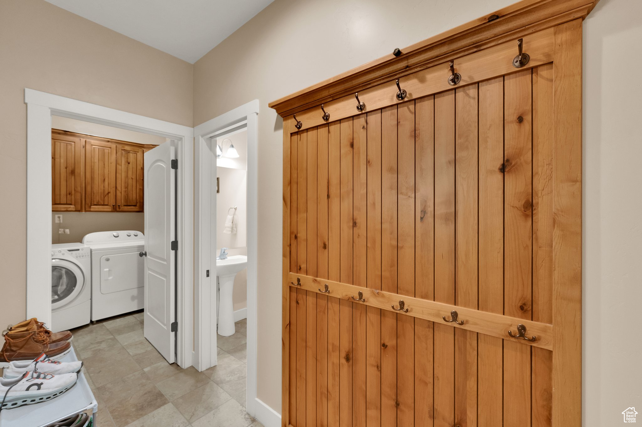 MOUNT LOAFER VIEW - Residential