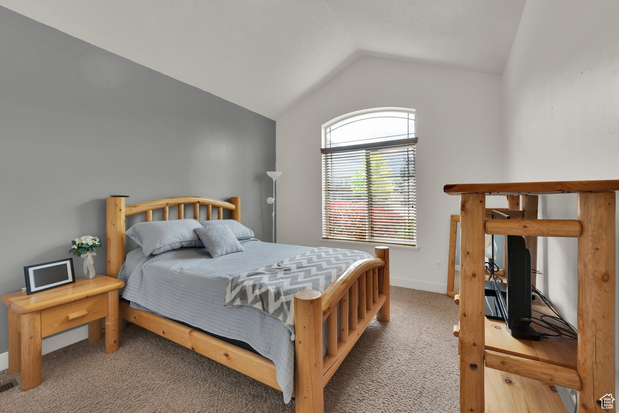 MOUNT LOAFER VIEW - Residential