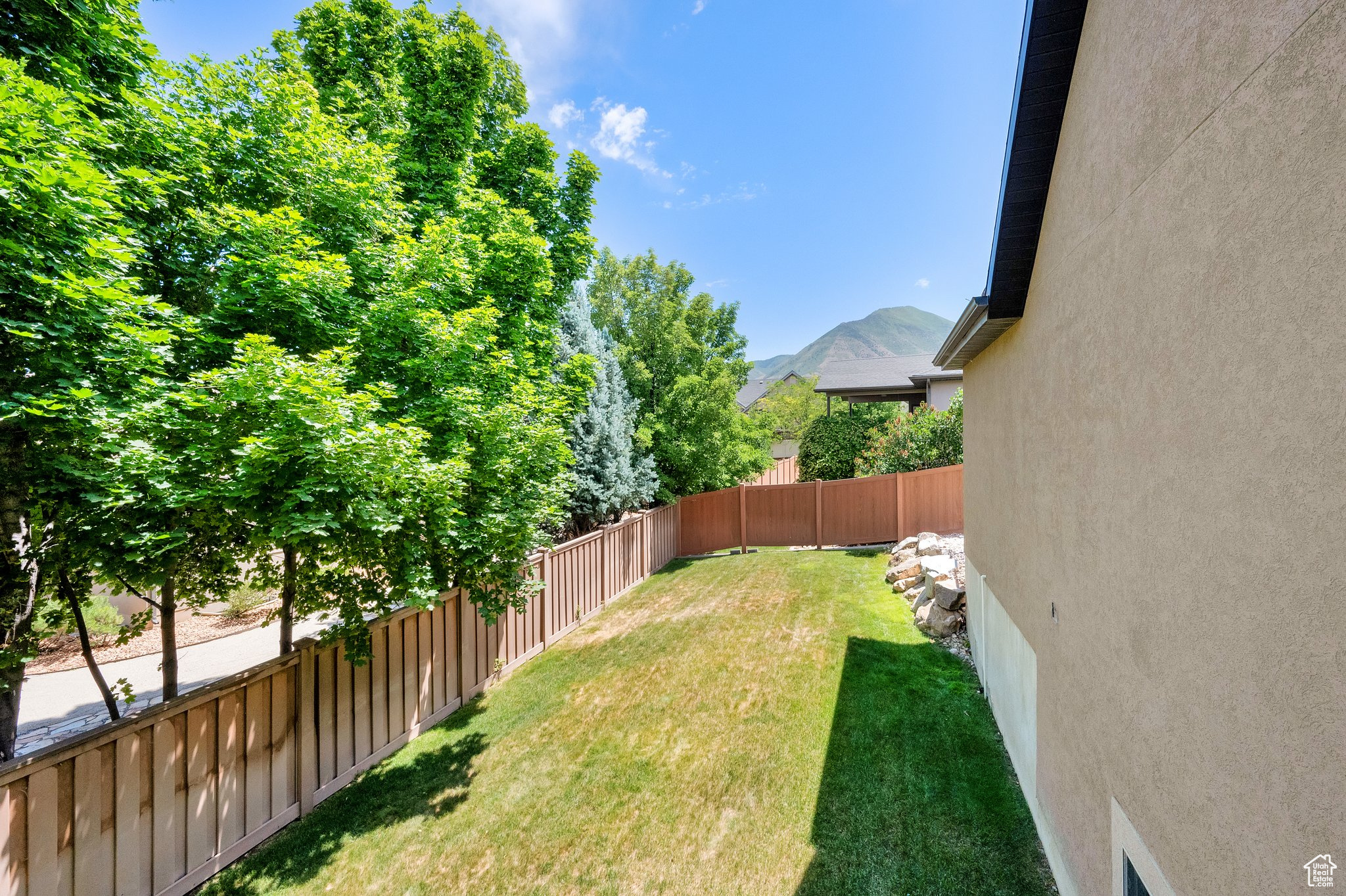 MOUNT LOAFER VIEW - Residential