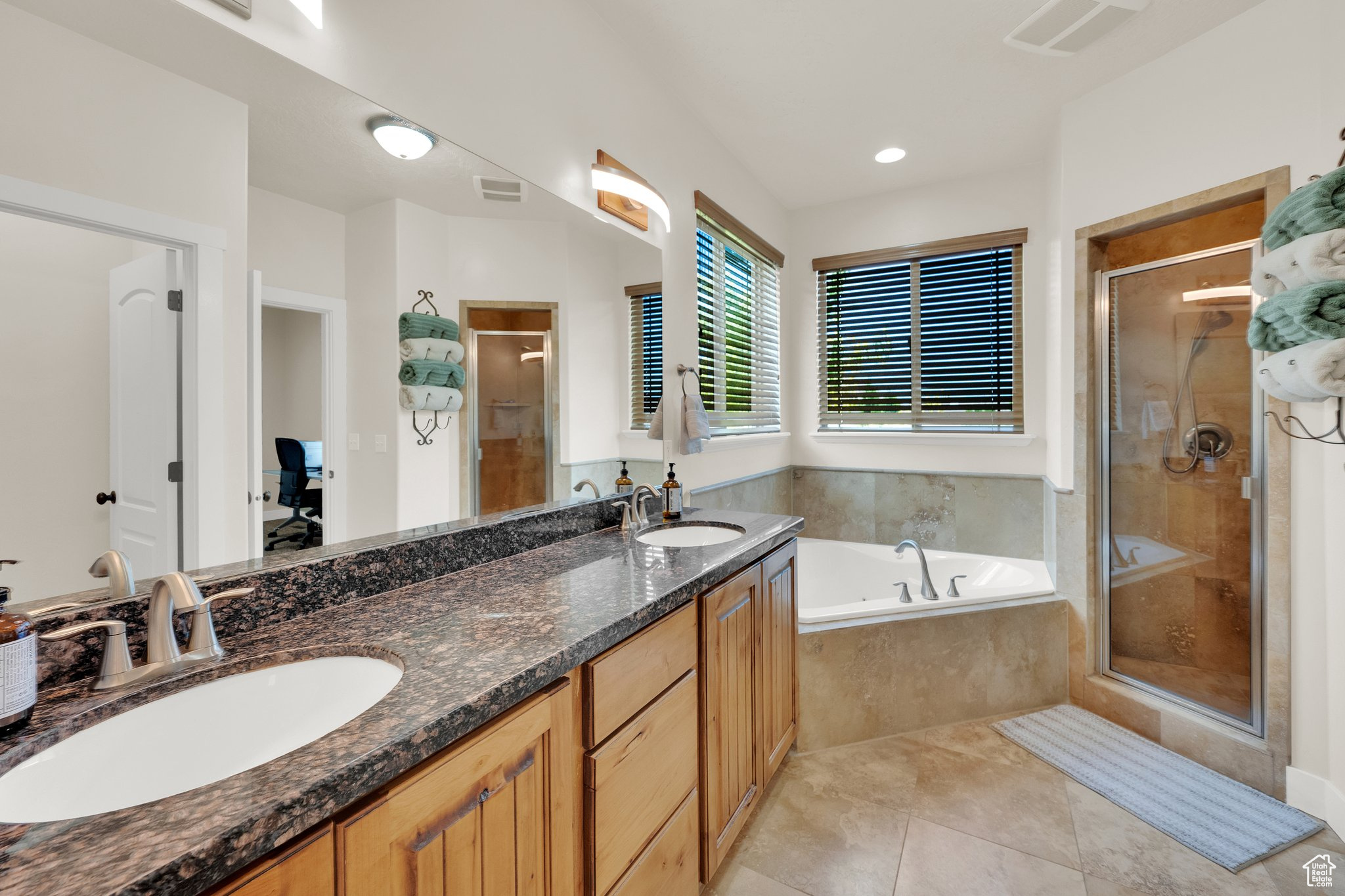 MOUNT LOAFER VIEW - Residential