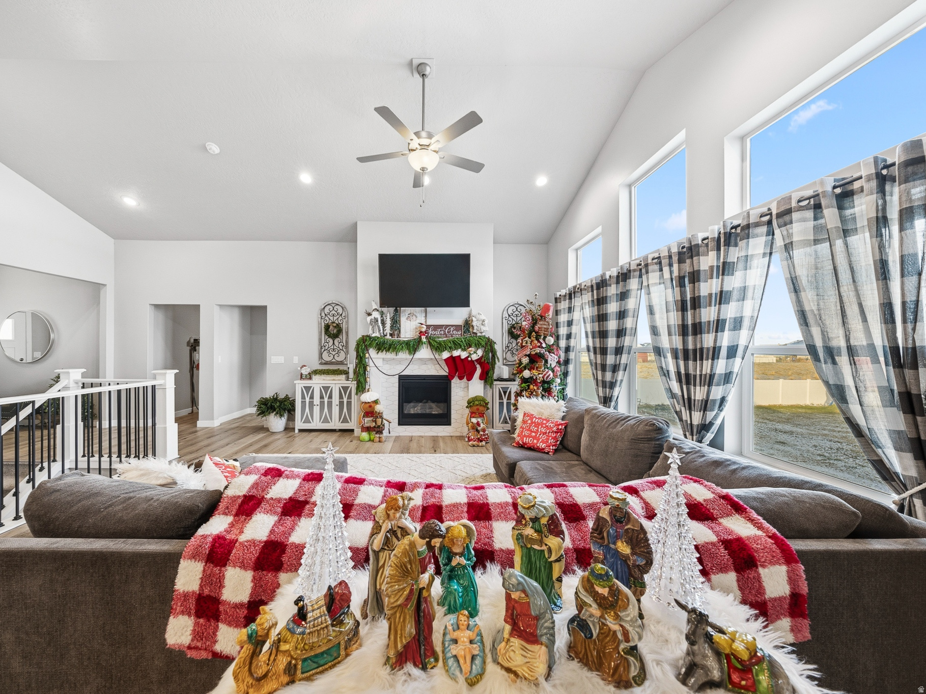 SILVER SADDLE - Residential