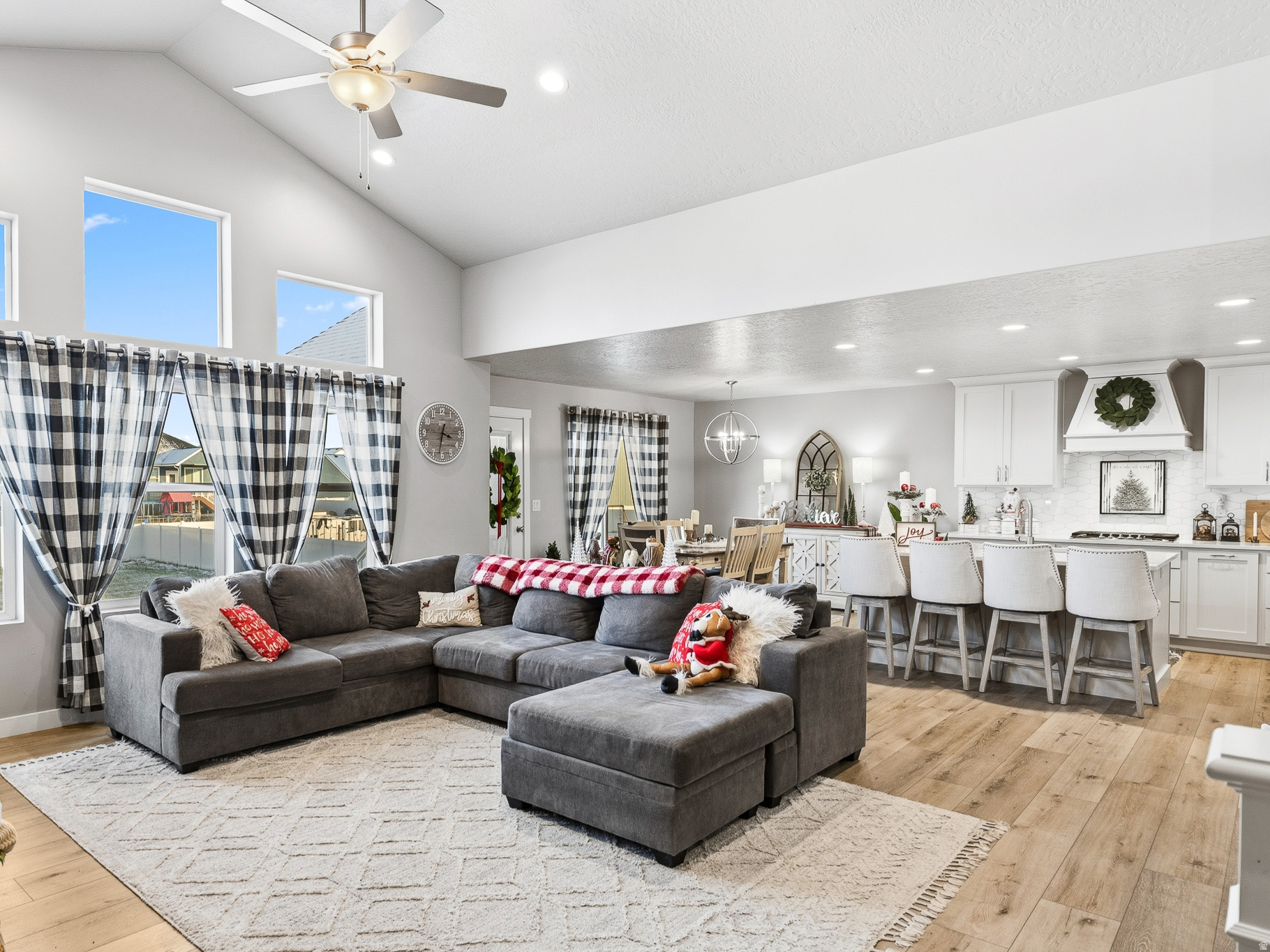 SILVER SADDLE - Residential