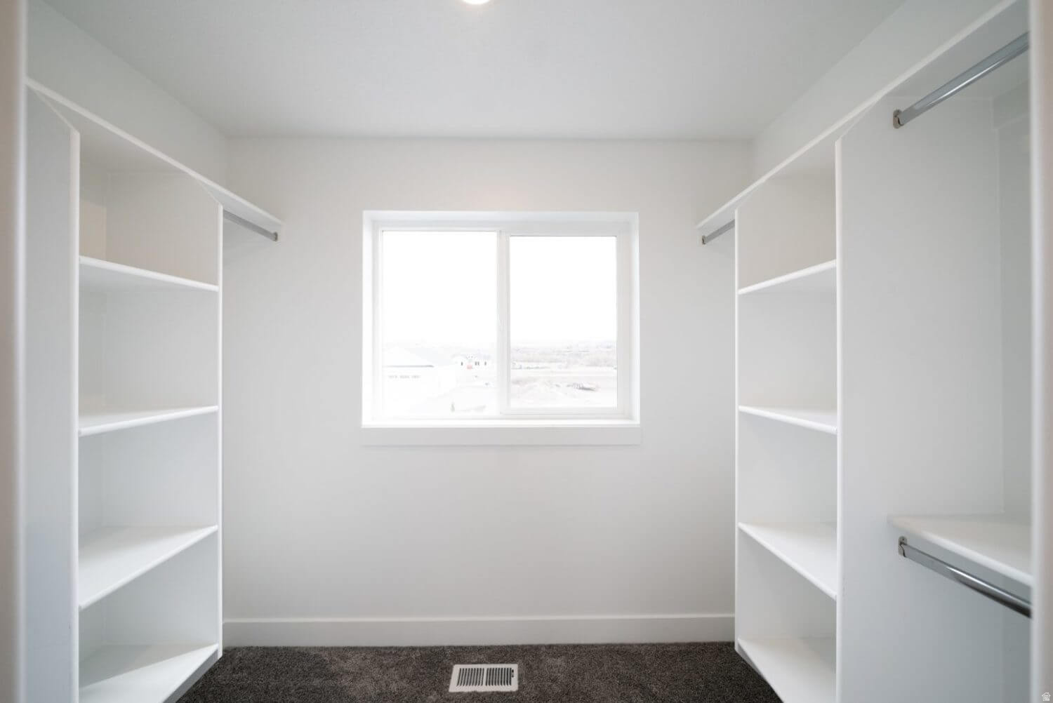 SMILING H - Residential