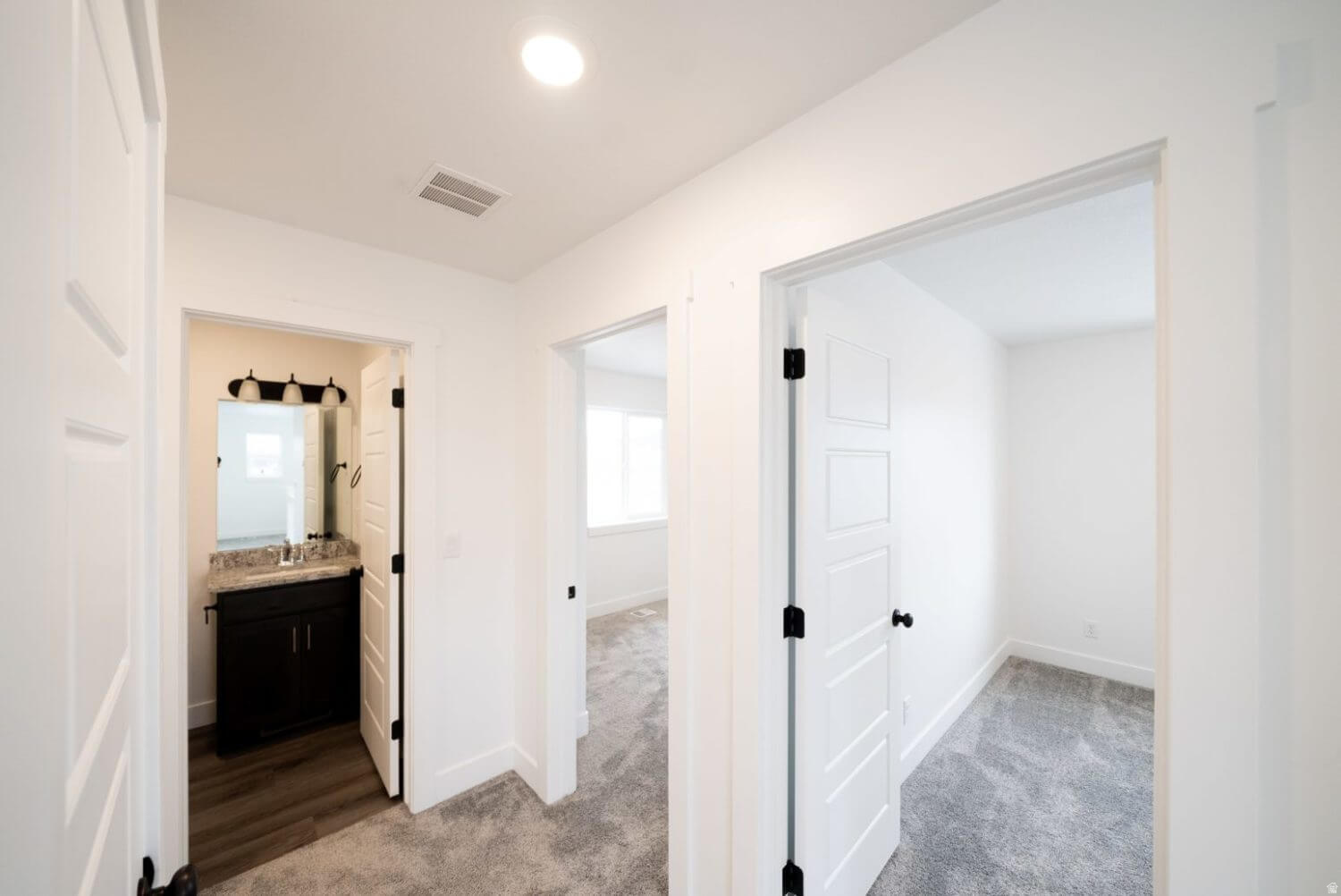 SMILING H - Residential