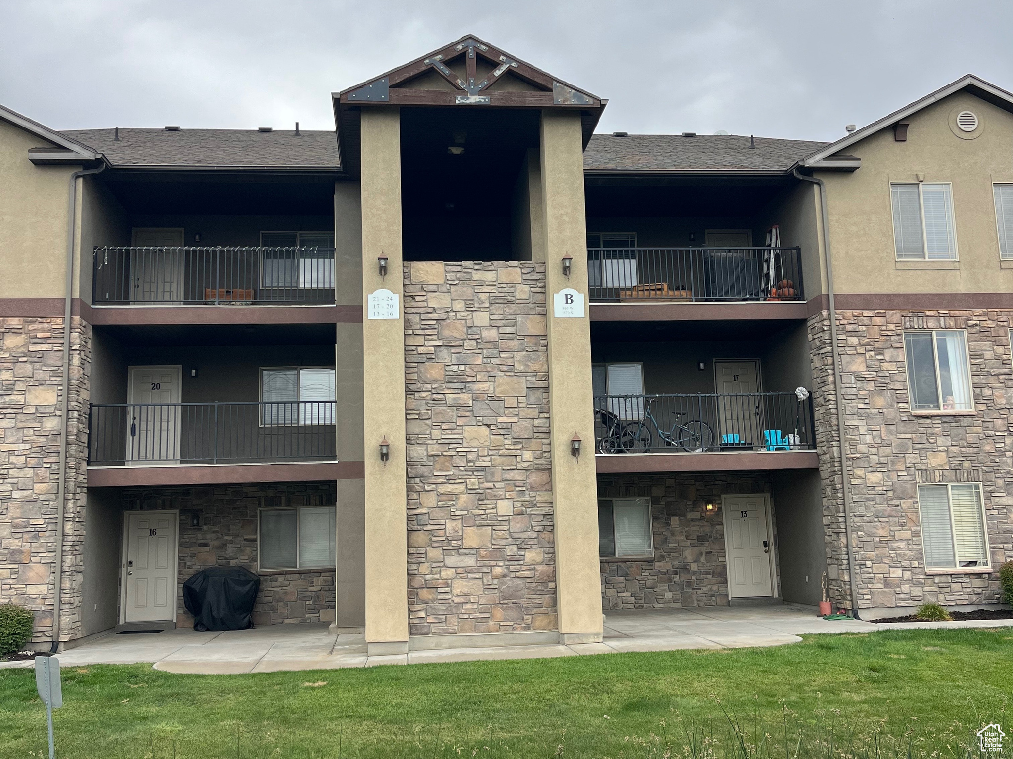 GATEWAY VILLAGE - Residential