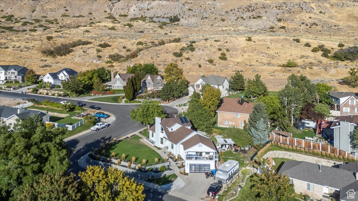 AUTUMN COVE - Residential