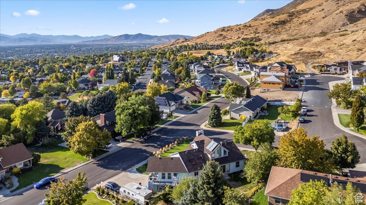 AUTUMN COVE - Residential