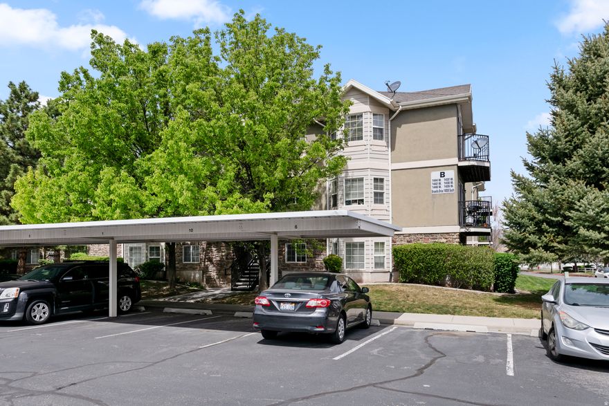 Well maintained top level condo in the desirable Vintage on the Bluff community. Offering comfortable living space, this home features an open-concept layout with a bright and inviting main living area with newer laminate flooring... perfect for both everyday living and entertaining. The kitchen (with newer quartz counters and stainless steel appliances) flows seamlessly into the dining and family room creating a functional and connected space. The spacious primary suite includes a full bath and generous closet space, while 2 additional bedrooms provide flexibility for guests, a home office or additional living needs. Enjoy low maintenance living with community amenities and convenient access to shopping, dining, parks, and commuter routes. This move-in ready condo is a fantastic opportunity in a growing area.