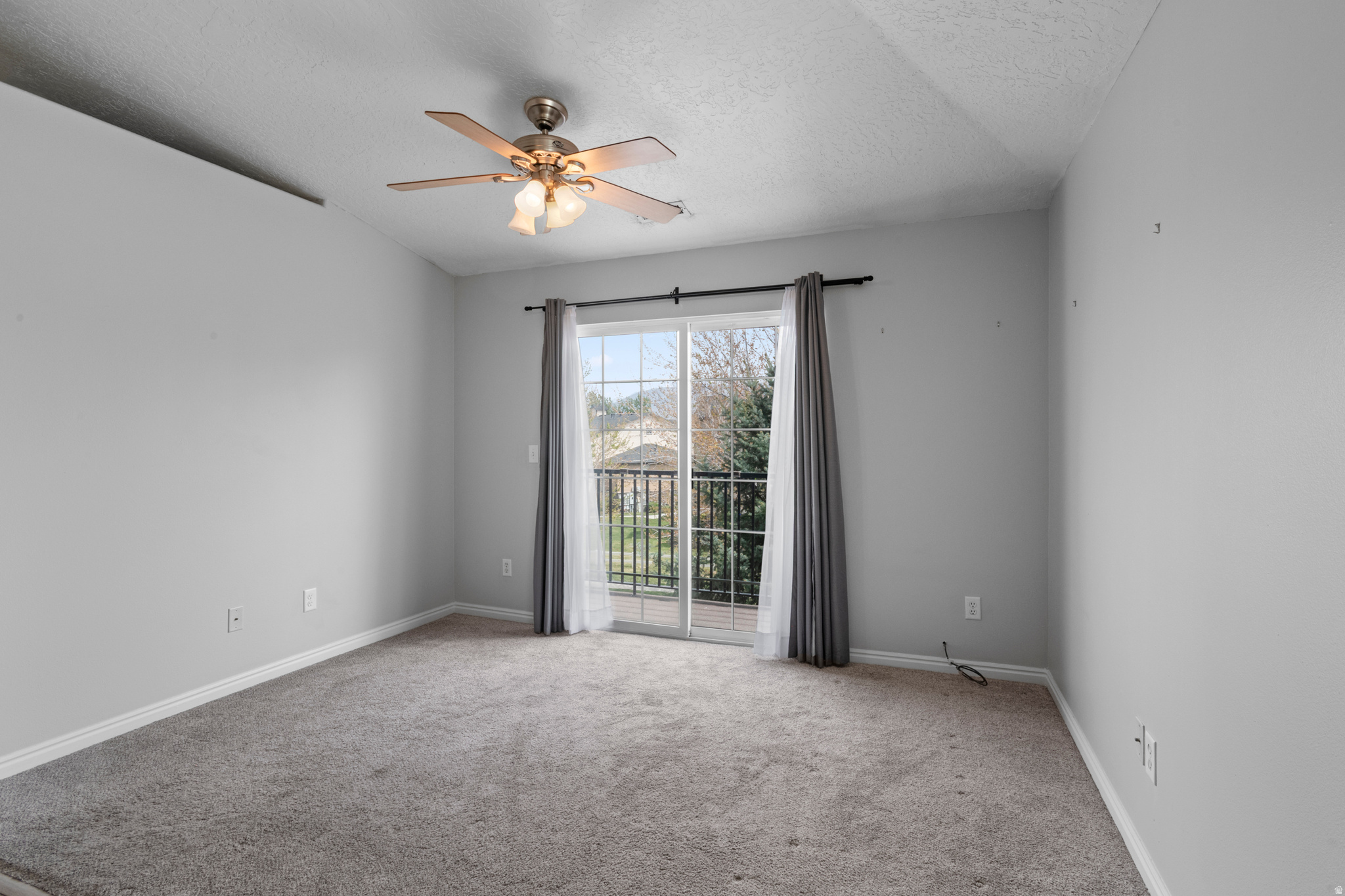 VINTAGE ON THE BLUFF - Residential