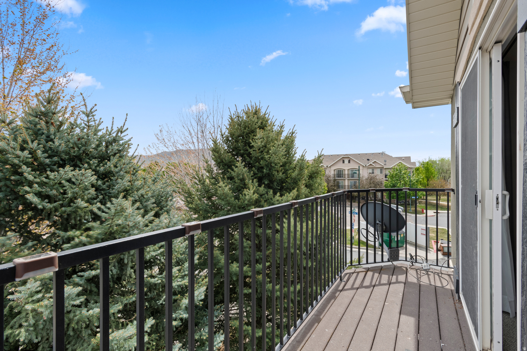 VINTAGE ON THE BLUFF - Residential