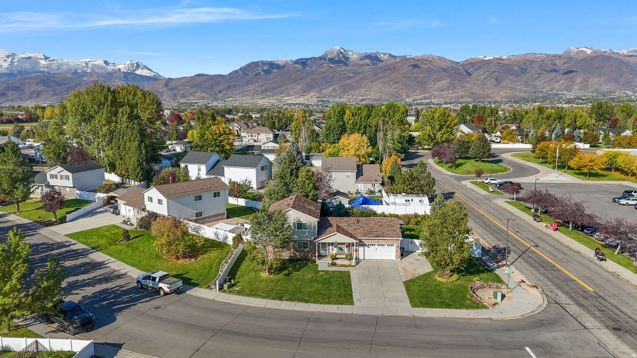 SCHOOL HOUSE ESTATES - Residential