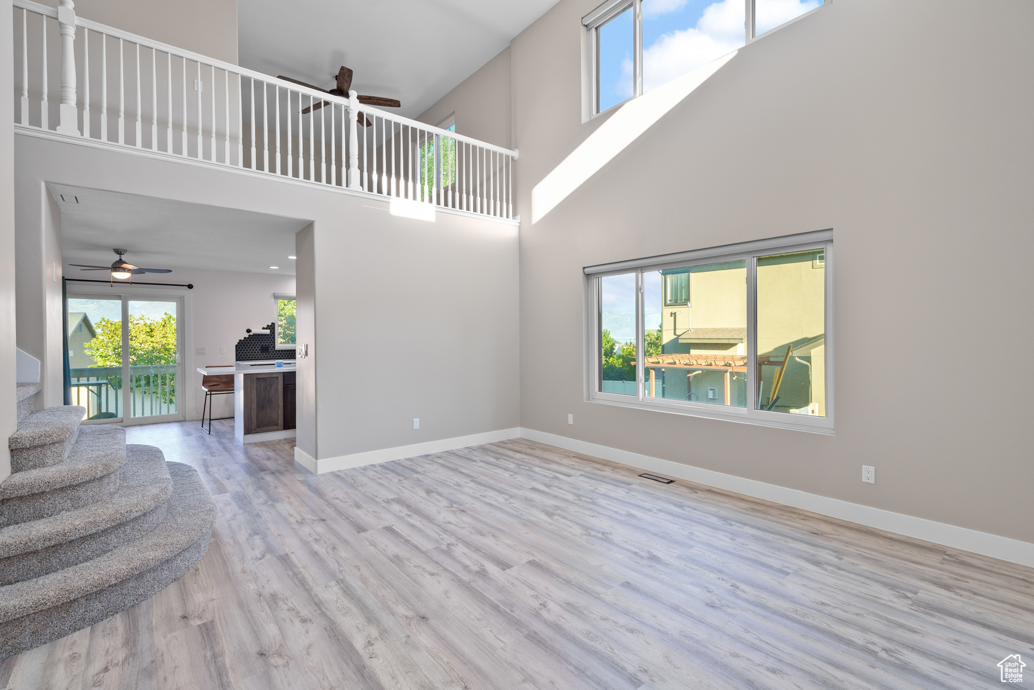 SILVER LAKE - Residential