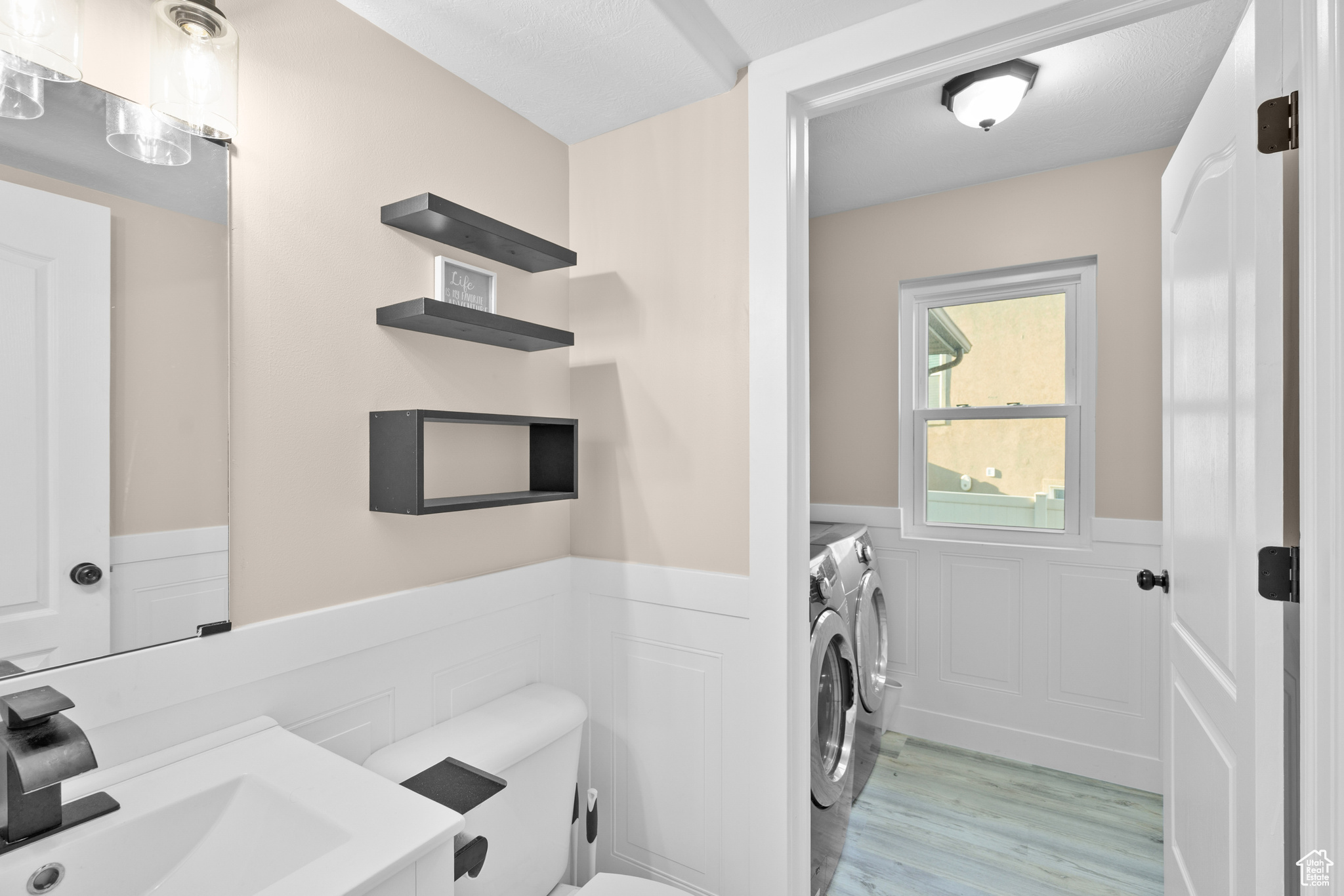 SILVER LAKE - Residential