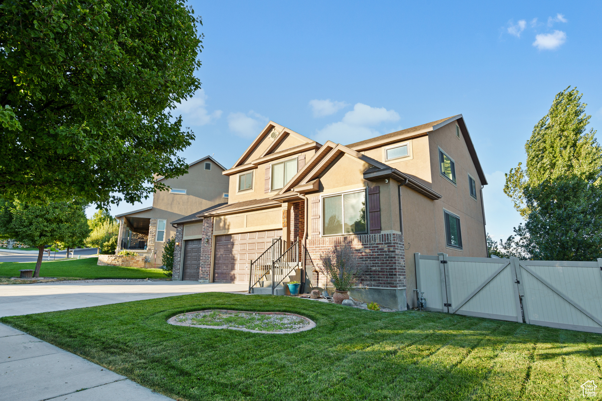 SILVER LAKE - Residential
