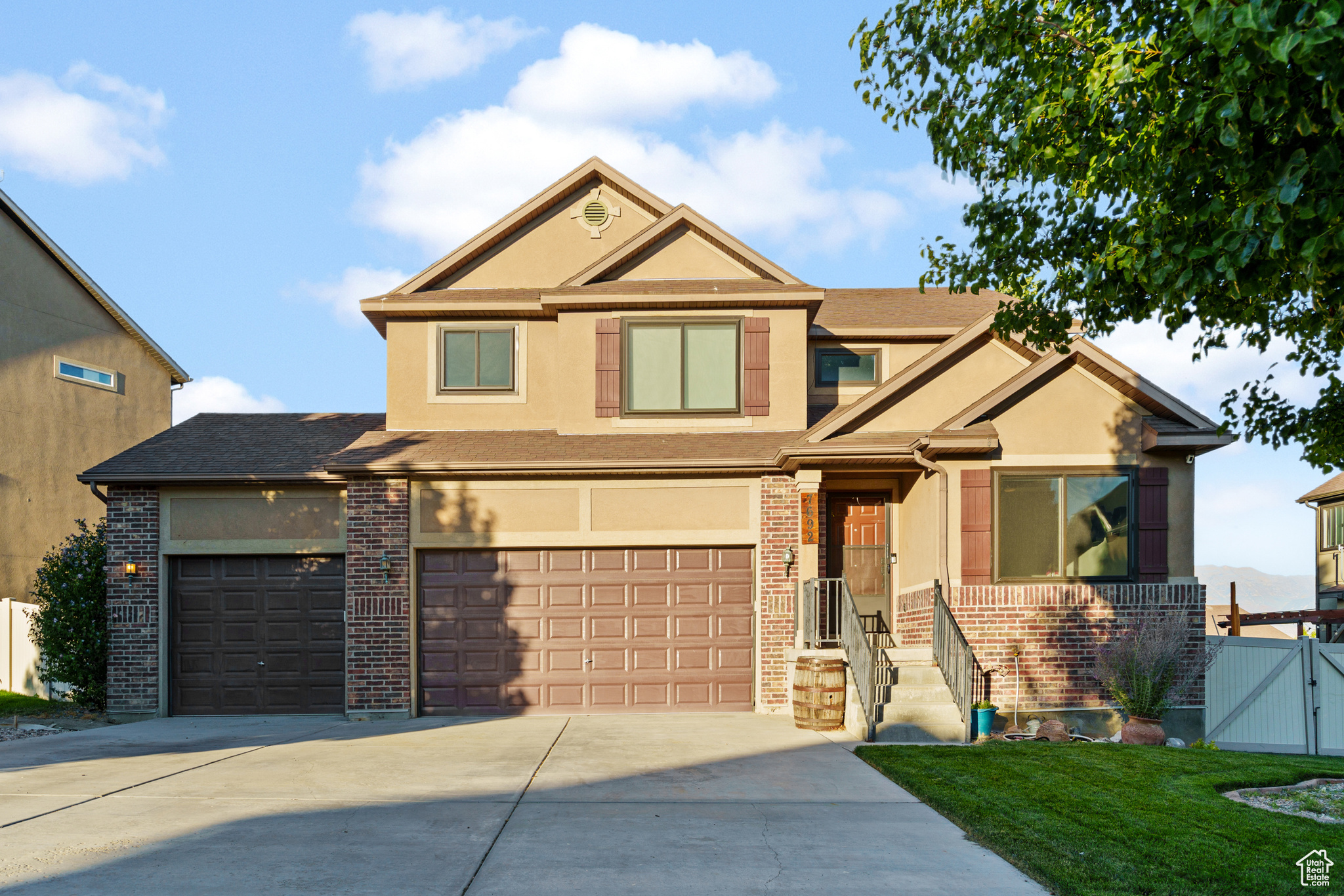 SILVER LAKE - Residential