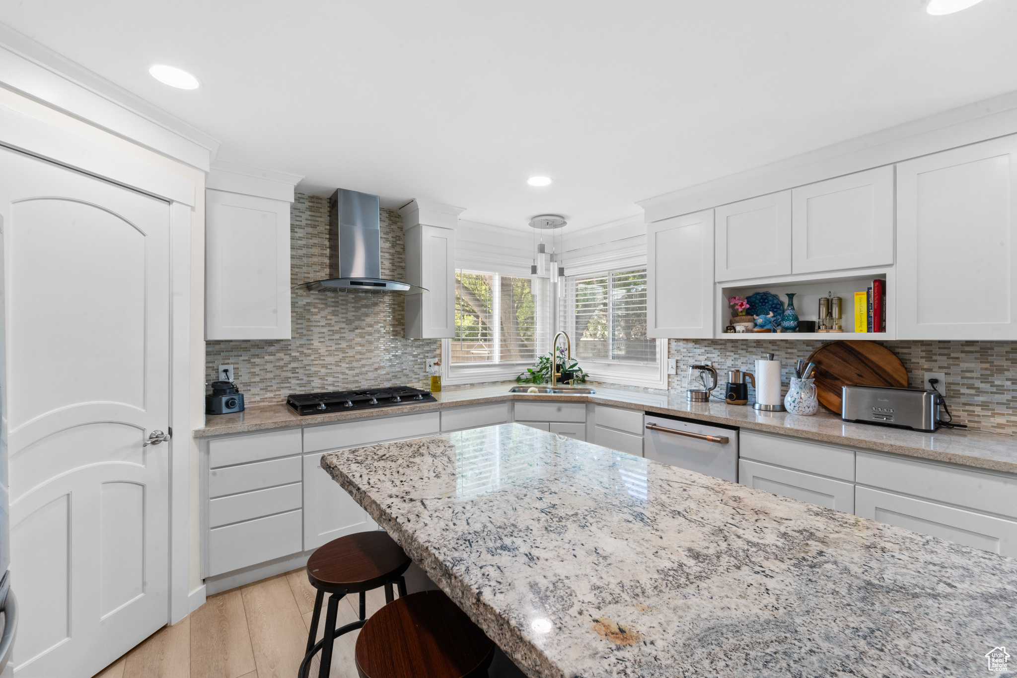 VISTA VIEW - Residential
