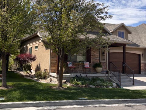 Condo For Sale - 1370 E Meadow Valley Dr<br/> Draper, UT 84020