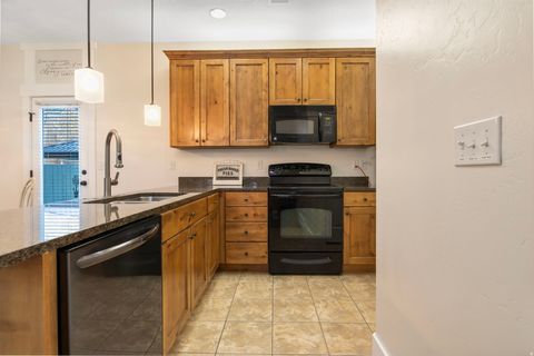 Tiny photo for 10426 S MILLERTON DR S, South Jordan, UT 84009 (MLS # 2124825)