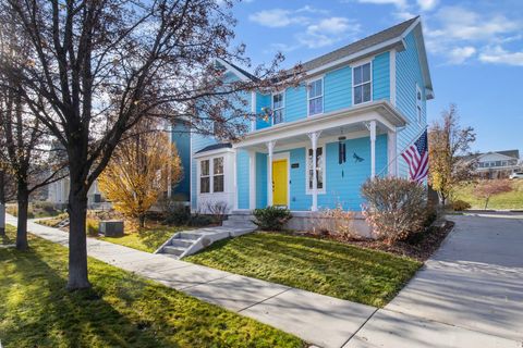 Photo of 10426 S MILLERTON DR S, South Jordan, UT 84009 (MLS # 2124825)