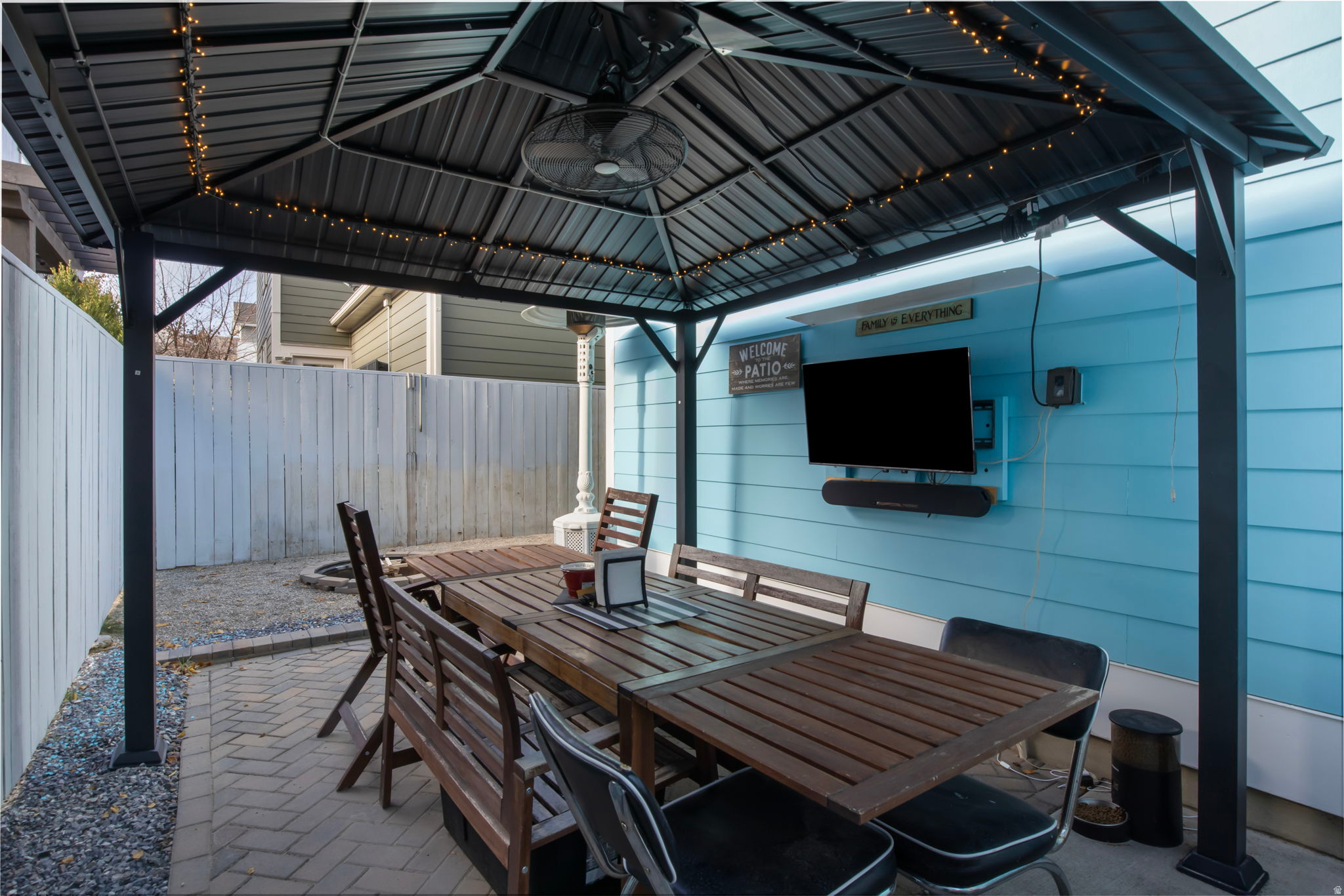 DAYBREAK - Residential