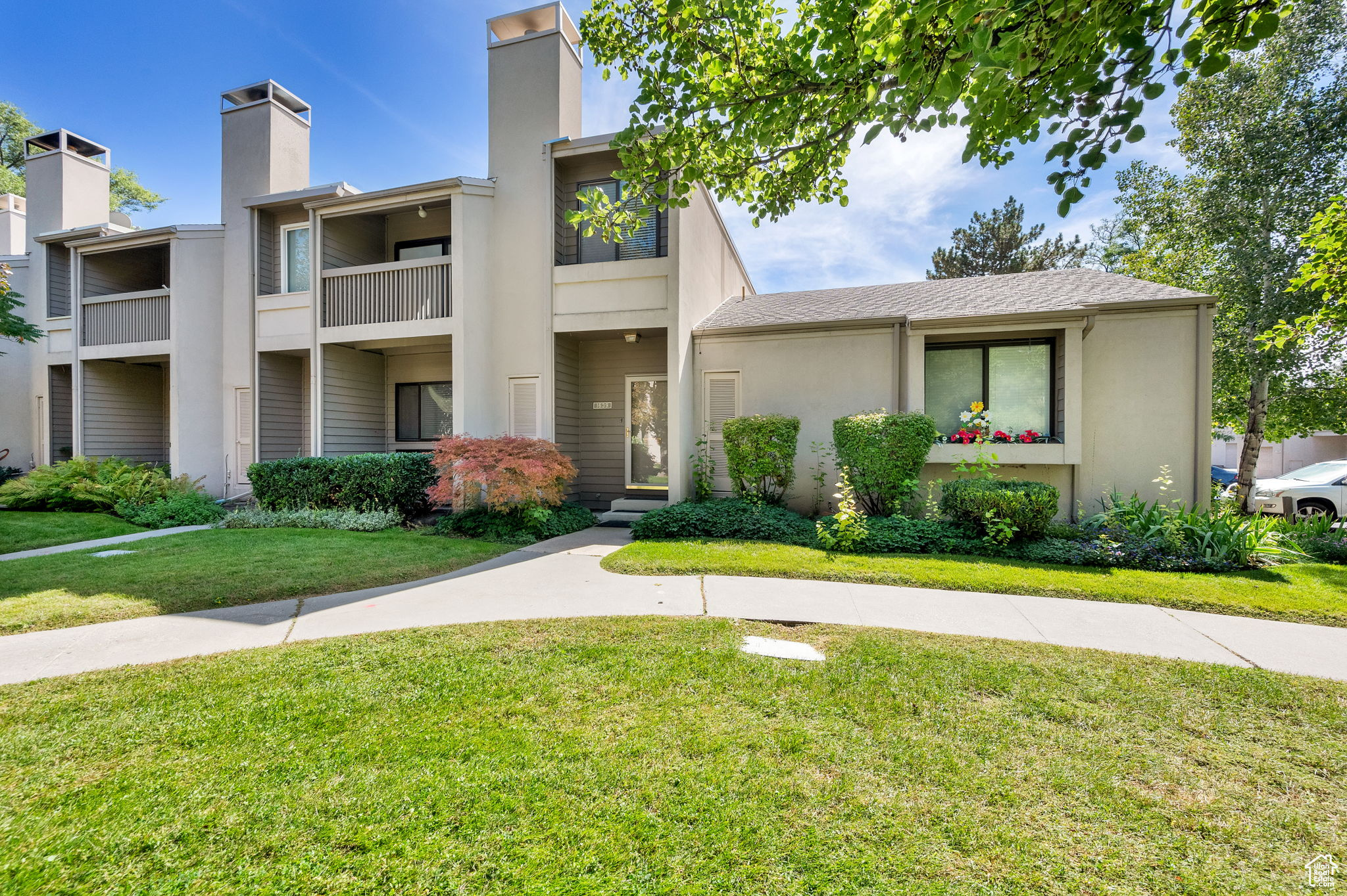 Don't miss this 3-bed, 3-bath Park Place townhome with over 2,500 sq ft. Step into a spacious living room with soaring vaulted ceilings, fresh paint, and an open dining flow perfect for living and entertaining. A newer water heater adds peace of mind, while the fenced yard and community pool, clubhouse, and tennis court offer comfort inside and out. Just minutes to Big Cottonwood Canyon for world-class skiing, hiking, and biking. Square footage figures are provided as a courtesy estimate only and were obtained from county records. Buyer is advised to obtain an independent measurement.