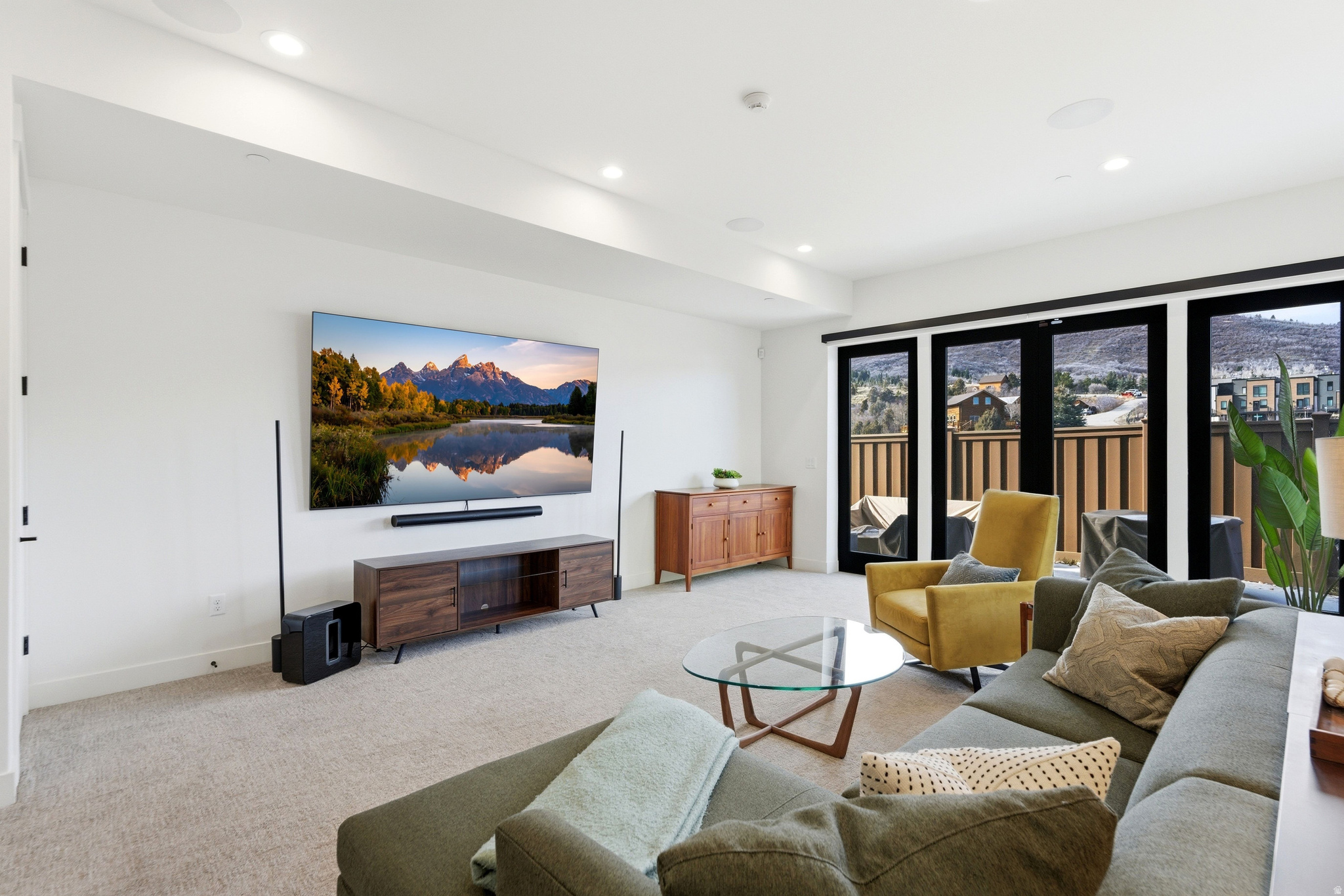 DISCOVERY RIDGE PHAS - Residential