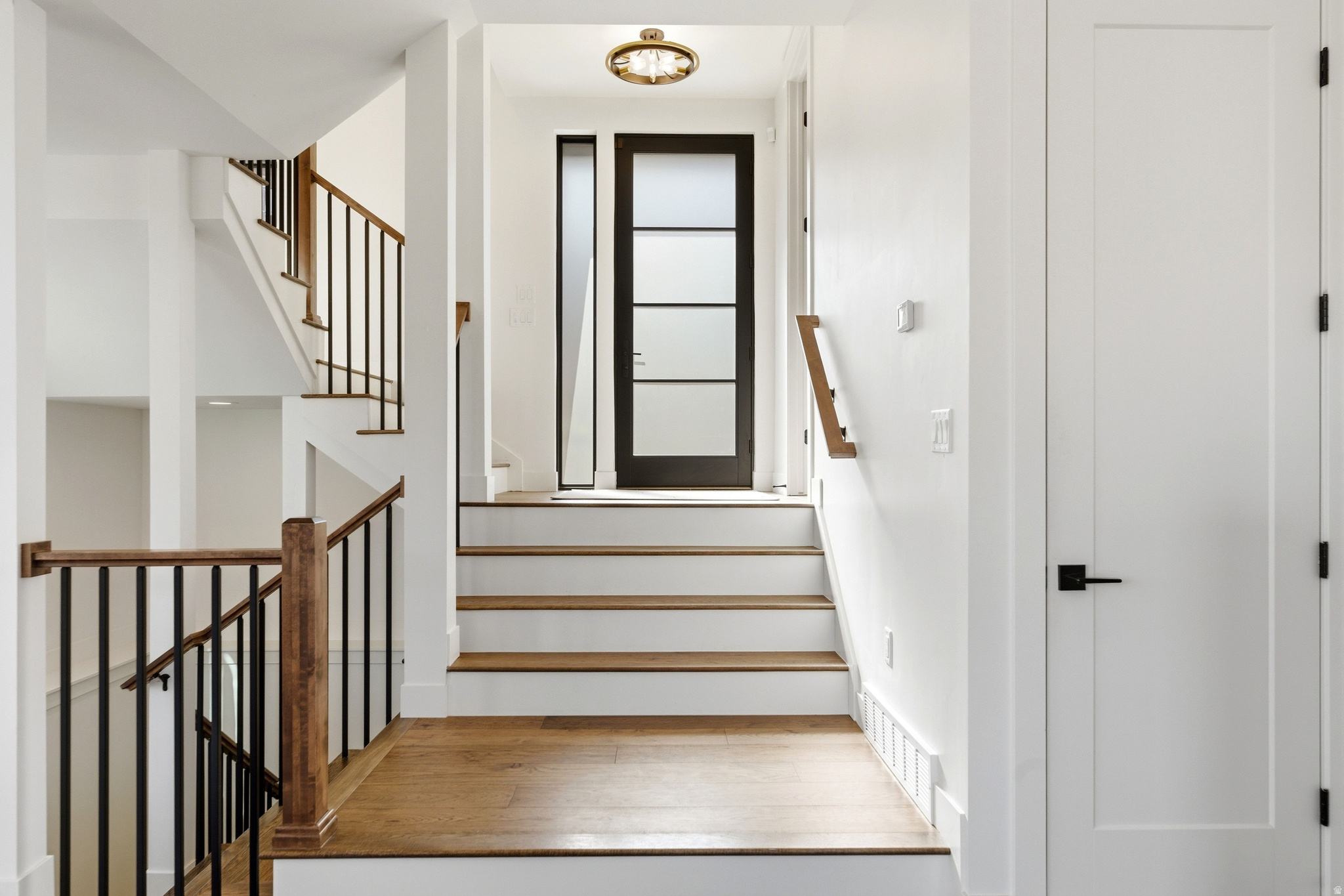 DISCOVERY RIDGE PHAS - Residential