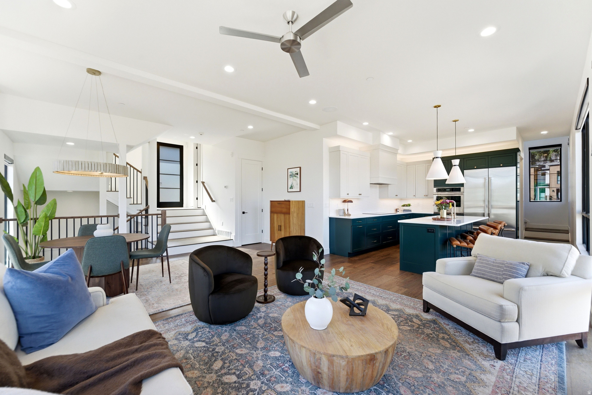 DISCOVERY RIDGE PHAS - Residential