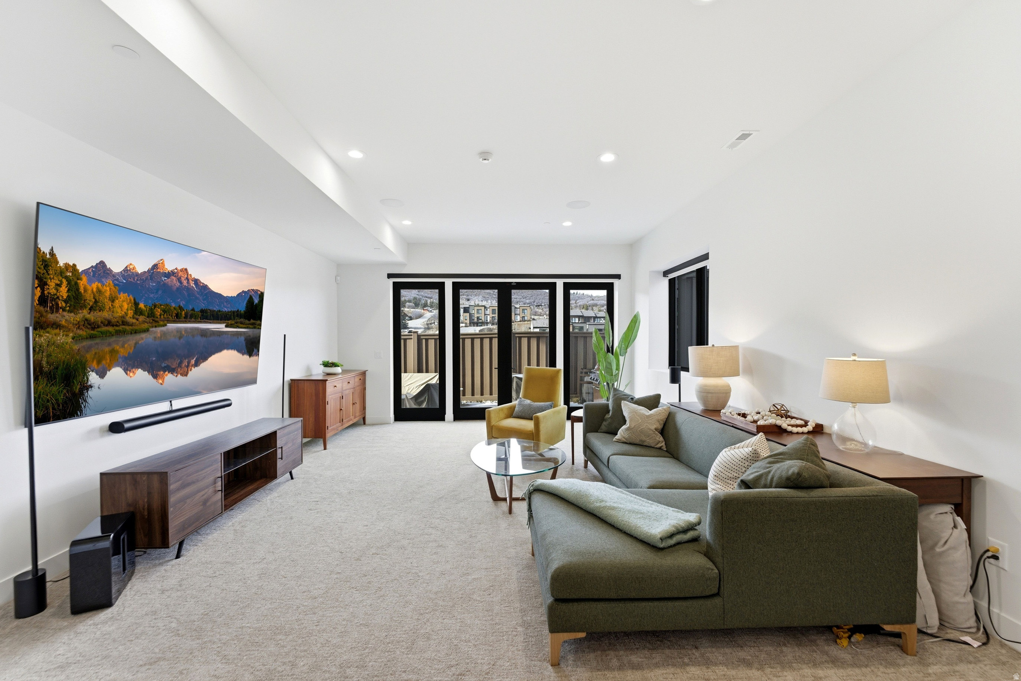 DISCOVERY RIDGE PHAS - Residential