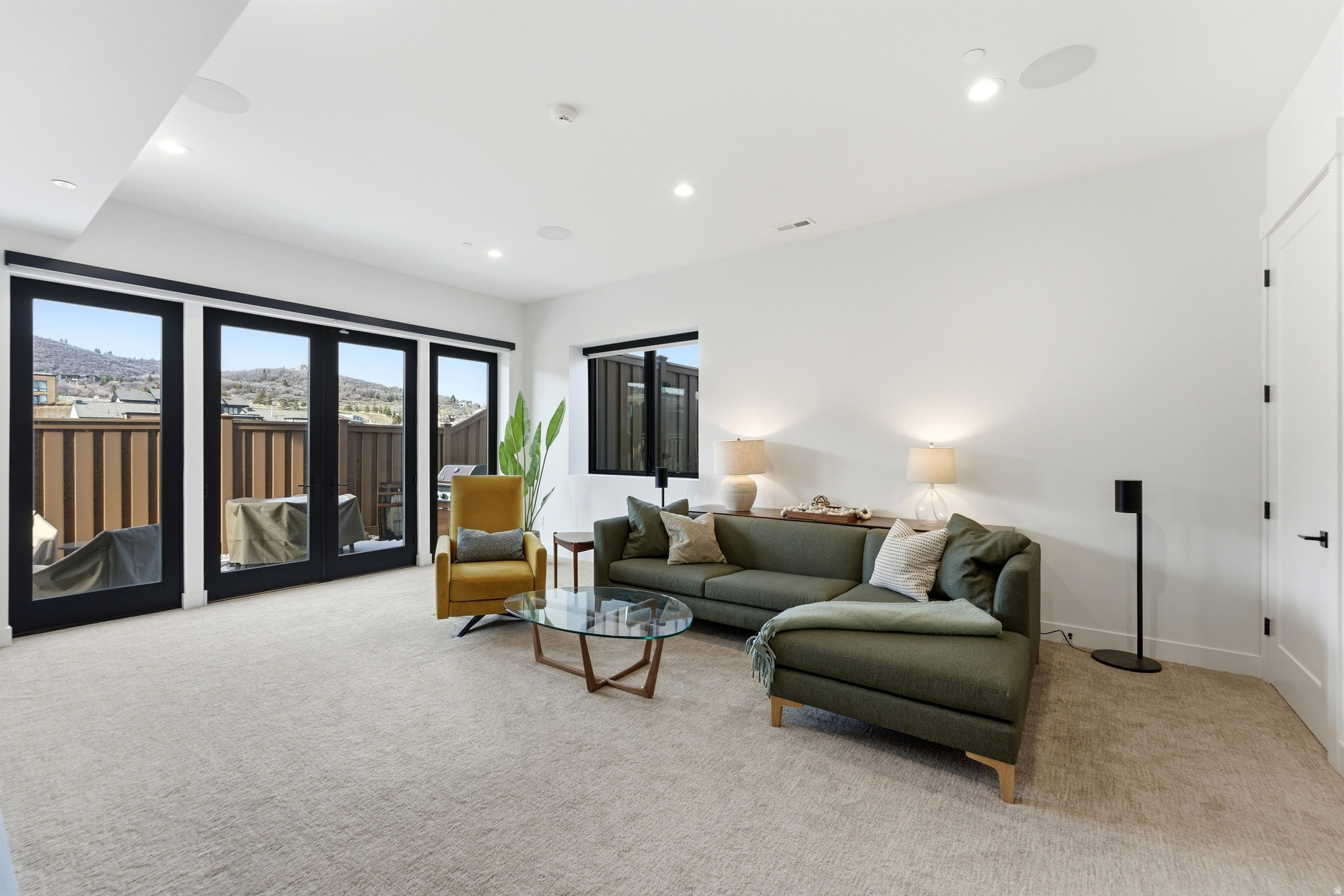 DISCOVERY RIDGE PHAS - Residential