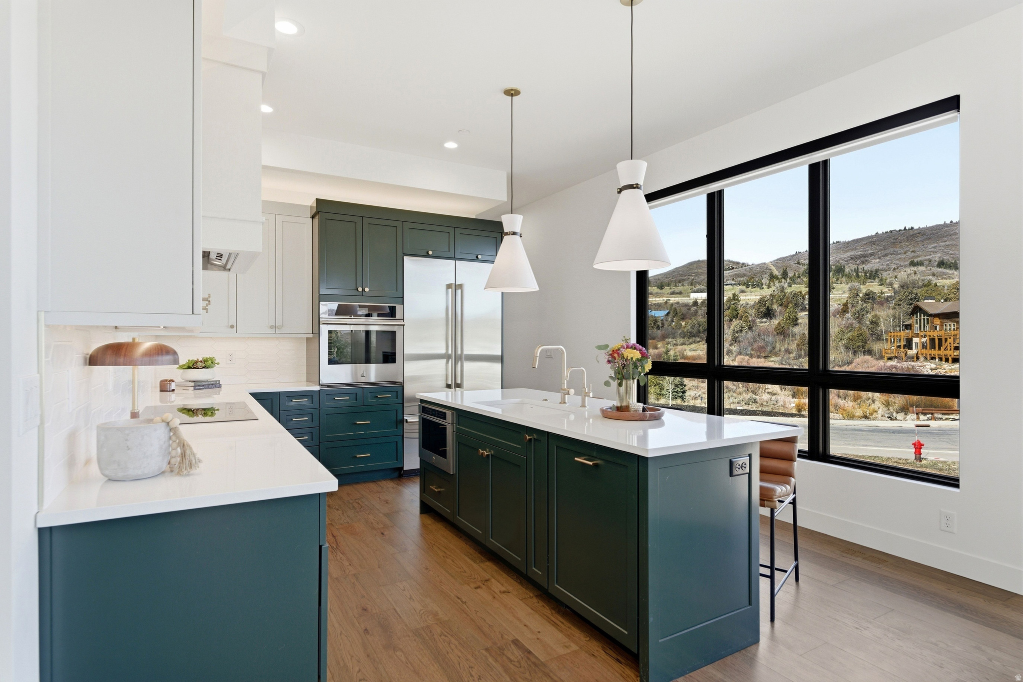 DISCOVERY RIDGE PHAS - Residential