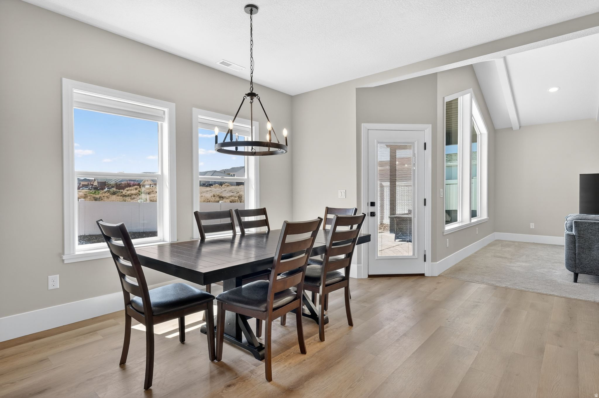 CRESCENT HILLS - Residential