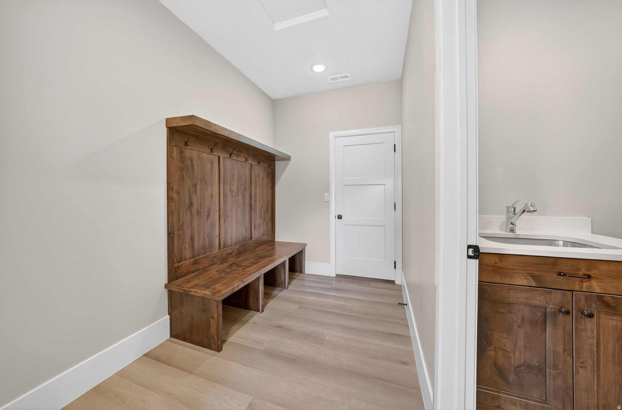 CRESCENT HILLS - Residential