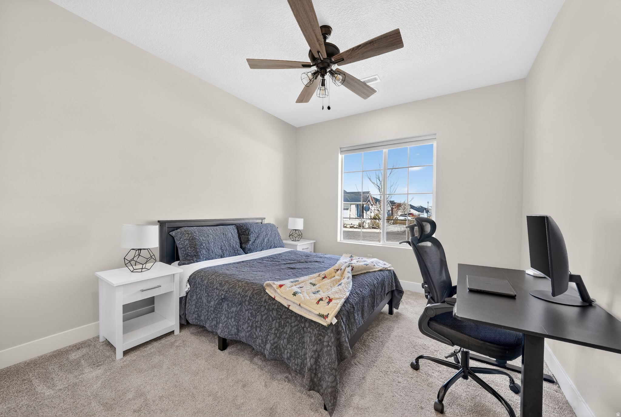 CRESCENT HILLS - Residential