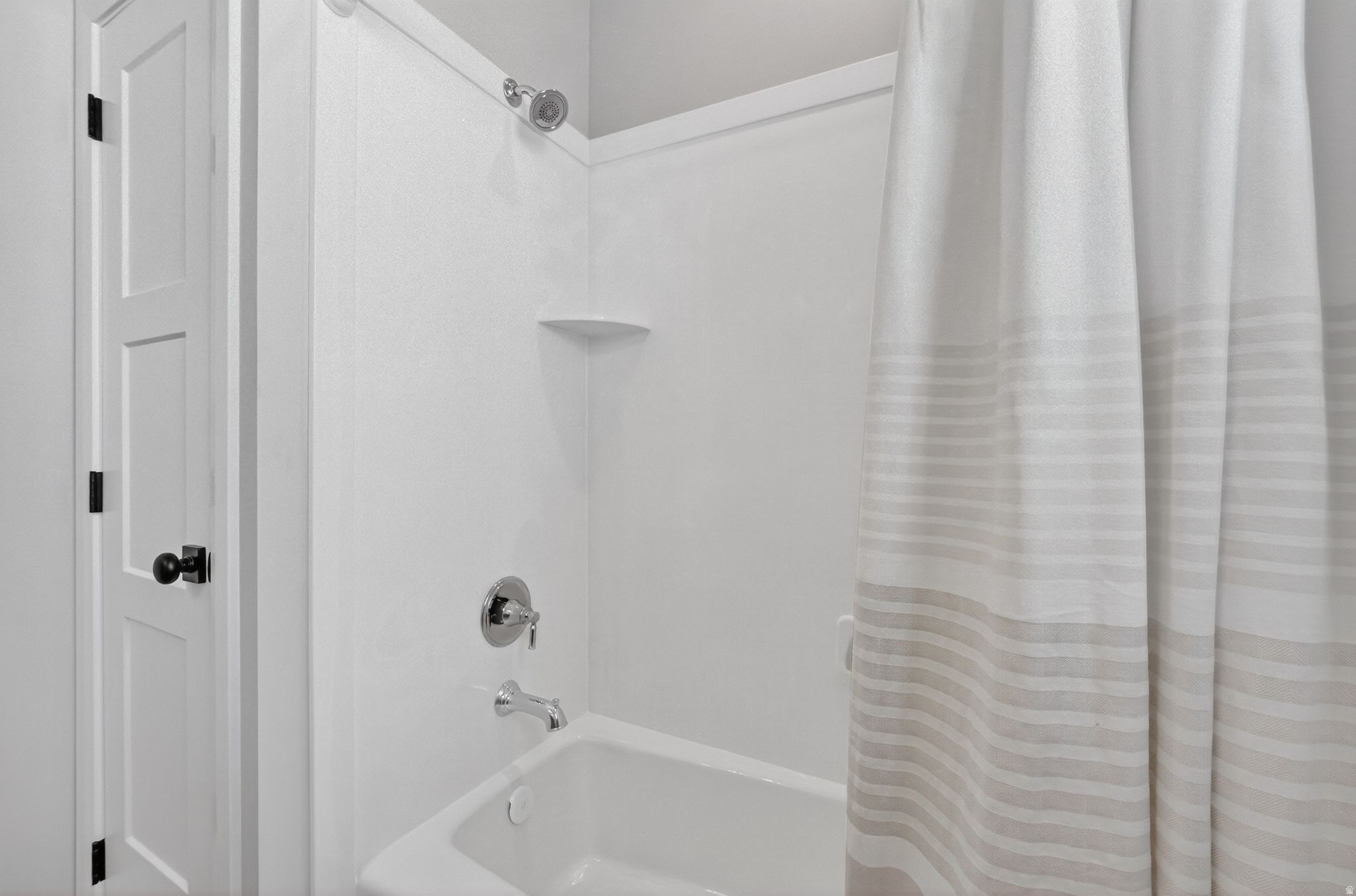 CRESCENT HILLS - Residential