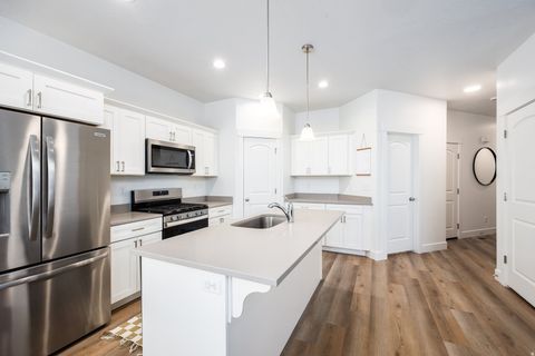 Tiny photo for 4613 W TEMPLAR DR, Herriman, UT 84096 (MLS # 2145962)