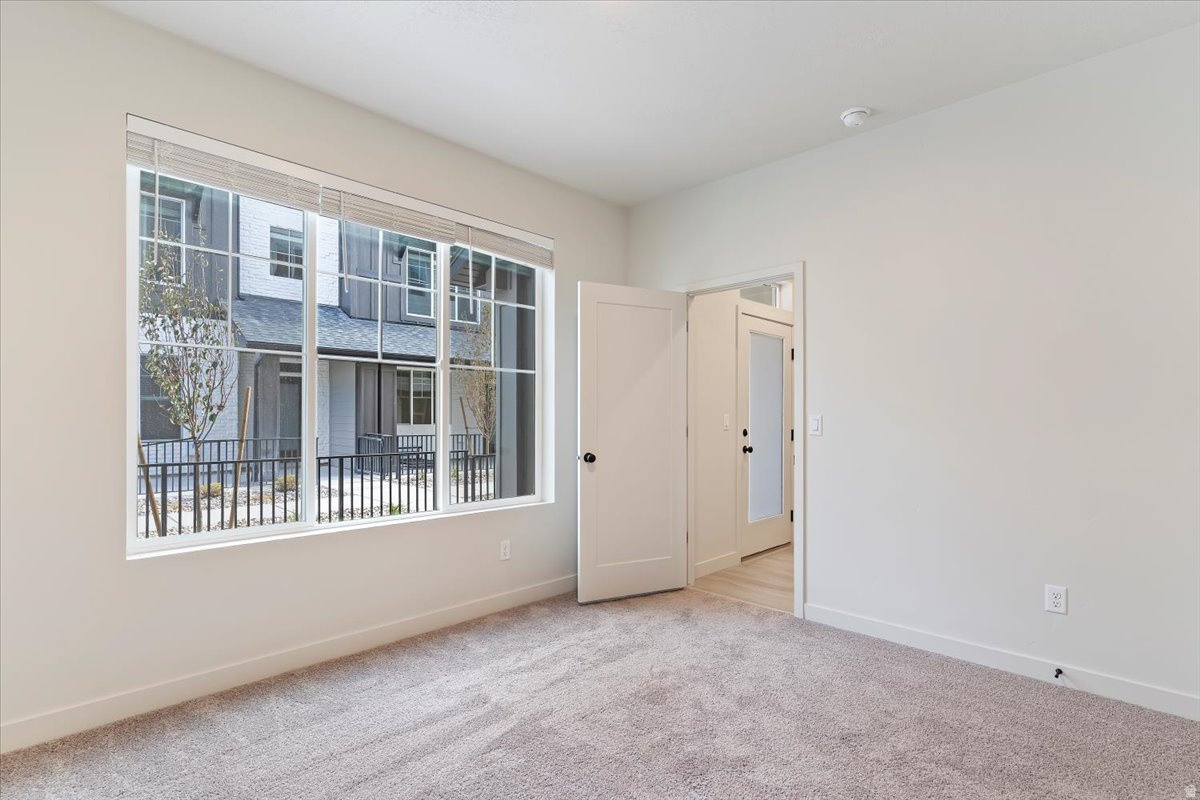 CLIFTON PLACE - Residential