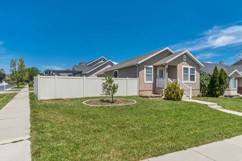 Tiny photo for 244 W VINEYARD WAY N, Saratoga Springs, UT 84045 (MLS # 2150928)