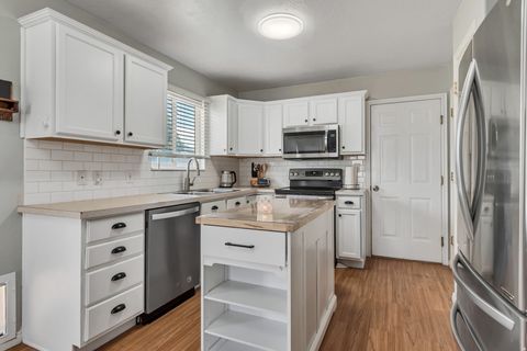 Tiny photo for 244 W VINEYARD WAY N, Saratoga Springs, UT 84045 (MLS # 2150928)