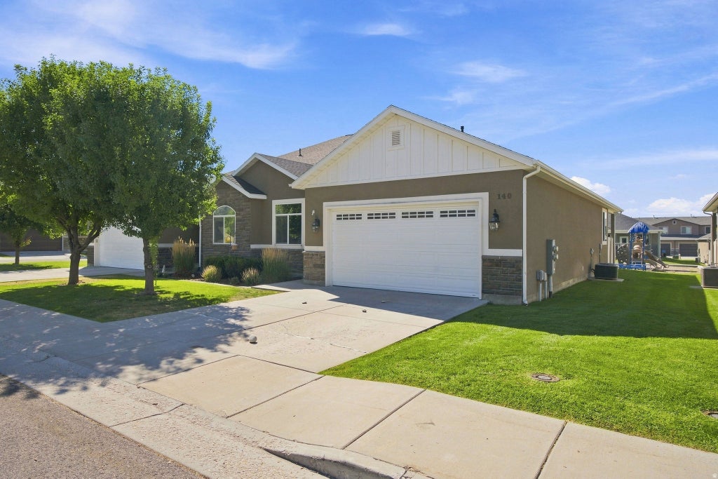 Photo of 140 E 690 S, Smithfield, UT 84335 (MLS # 2181799)