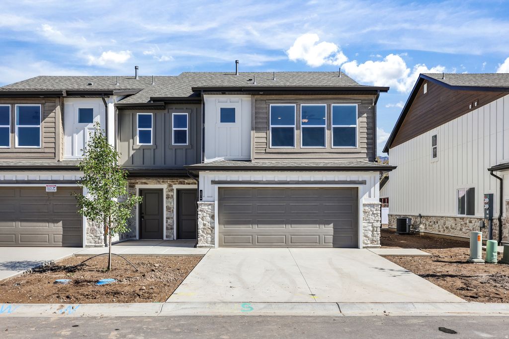 Photo of 134 W LIBERTY CROSSING ST, Ogden, UT 84404 (MLS # 2124928)