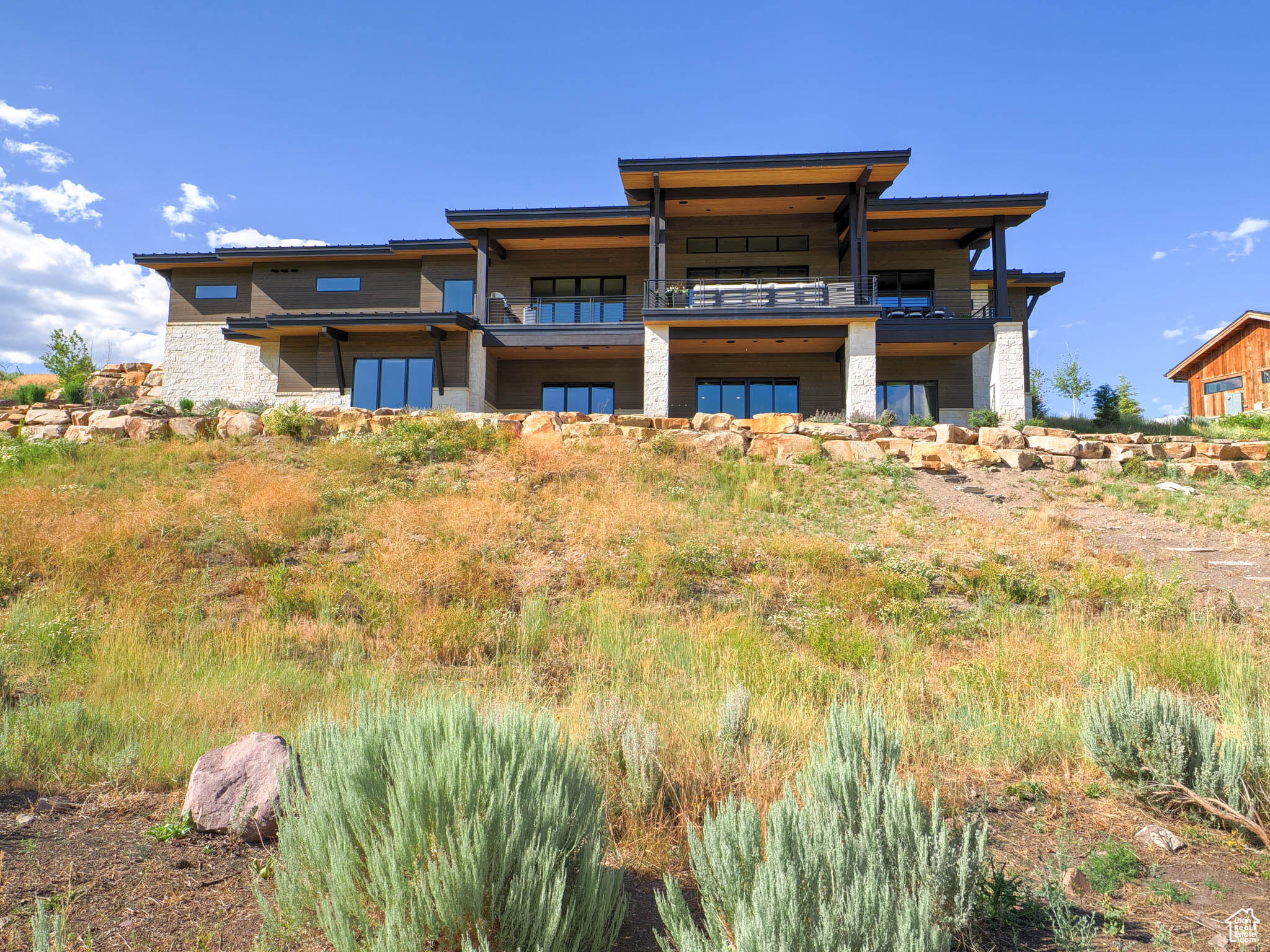 TUHAYE - Residential