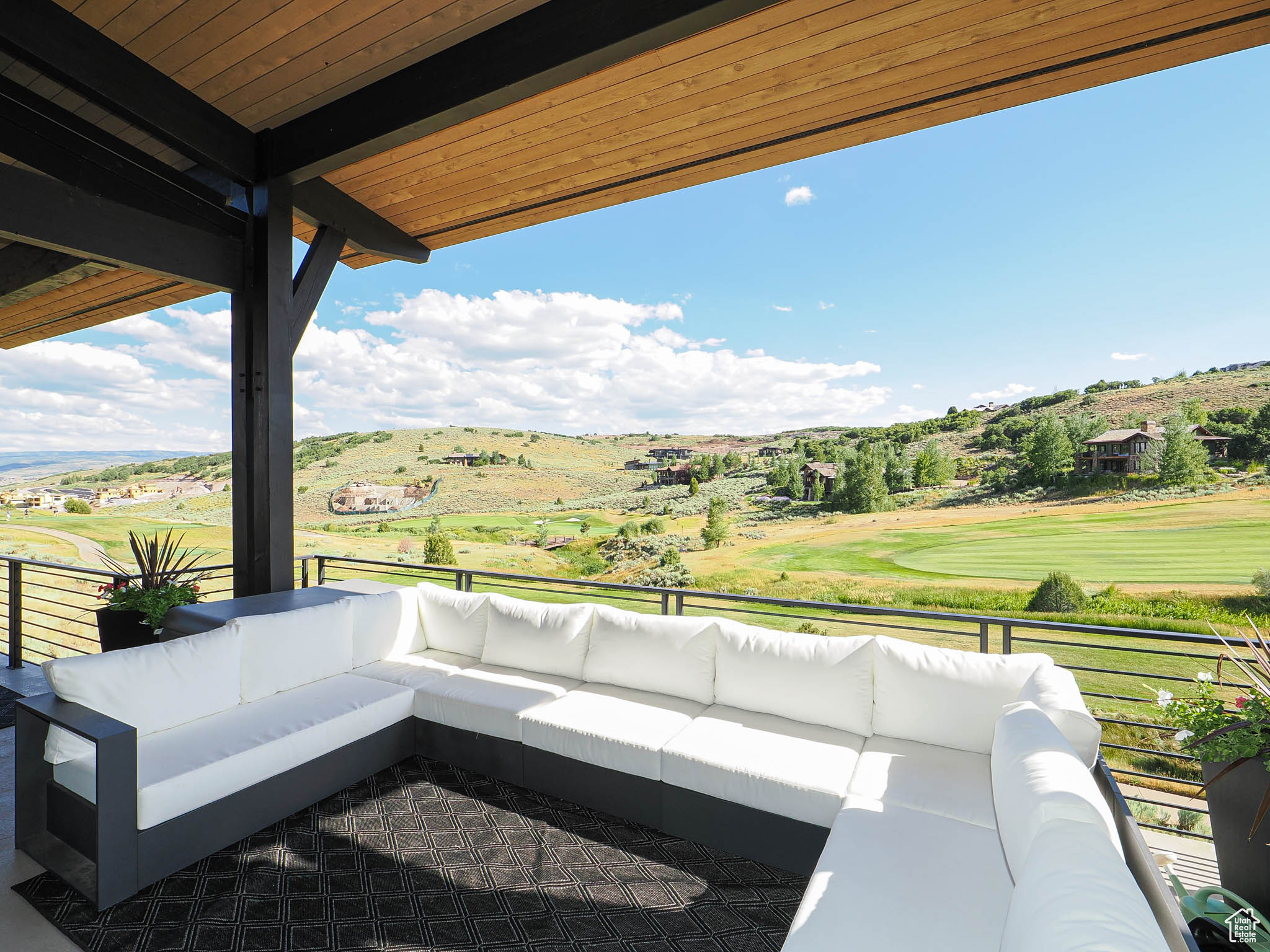 TUHAYE - Residential