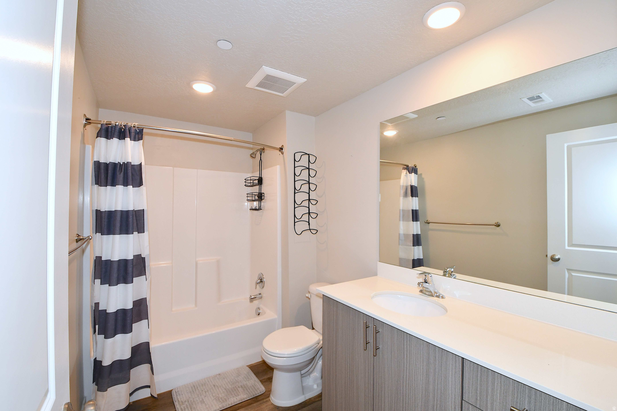 PARKSIDE SEVEN - Residential