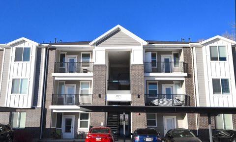 Photo of 142 E 7TH #B304, Ogden, UT 84404 (MLS # 2135558)